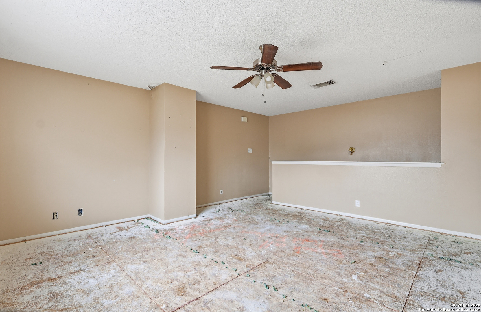 8264 Longhorn Ridge Drive Converse, TX 78109 - Photo 9 of 16 a view of a big room with carpet