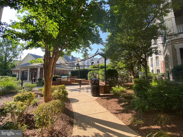 $1,850 | 12949 Centre Park Circle, Unit 401, Herndon, VA 20171