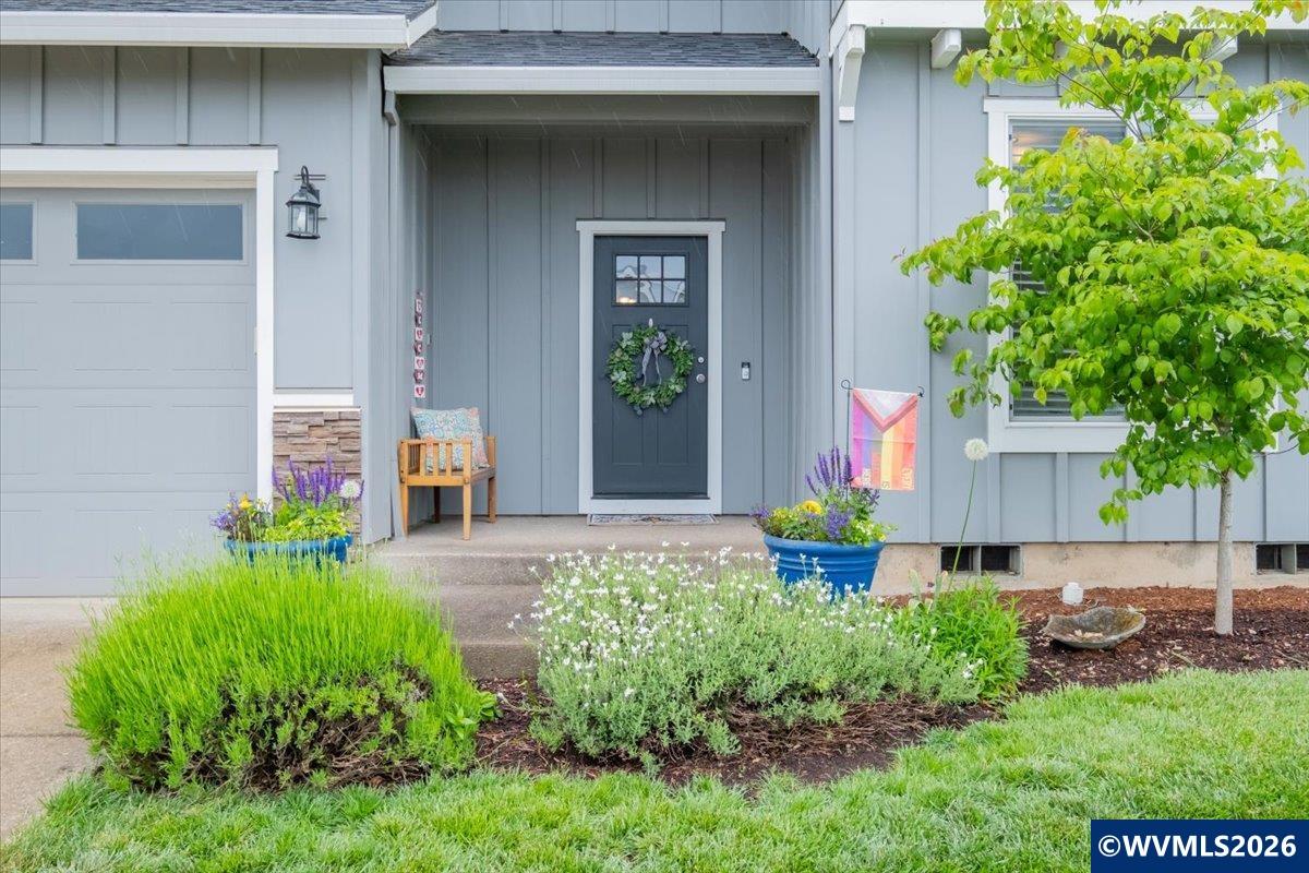 6222 Northeast Meander Street Albany, OR 97321 - Photo 3 of 50