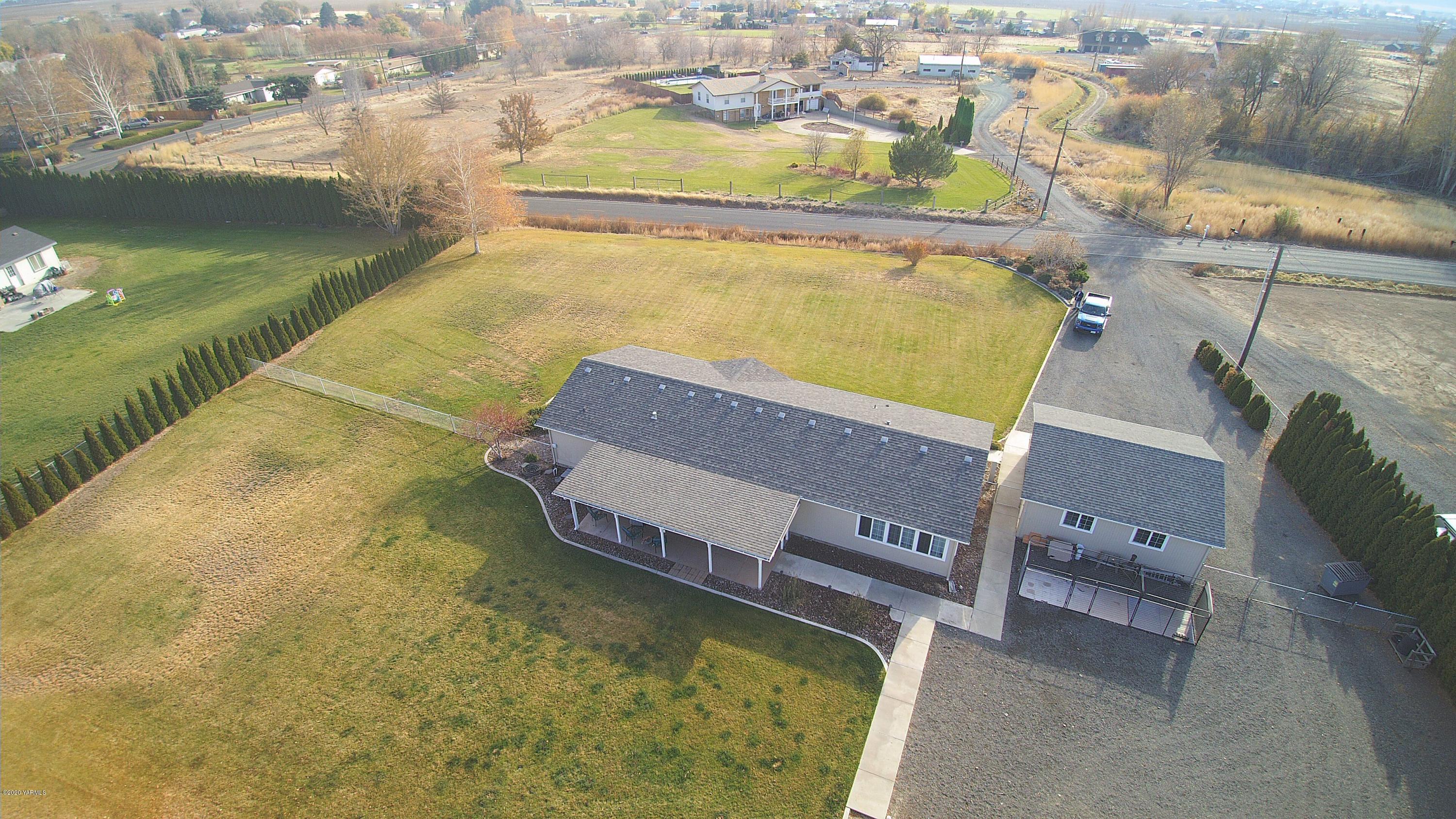 9851 Mieras Road Yakima, WA 98901 - Photo 27 of 27 View Of The Back Of The House & Garage