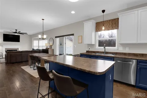 $430,000 | 328 Wabash Manor, O'Fallon, MO 63366