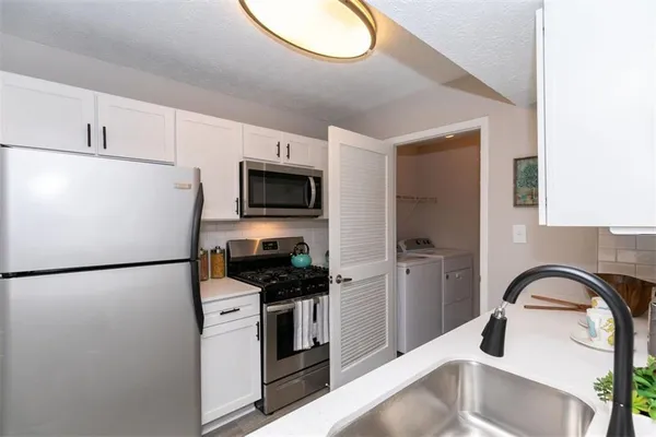 $1,190 | 820 Canton Road, Unit 1315, Marietta, GA 30060
