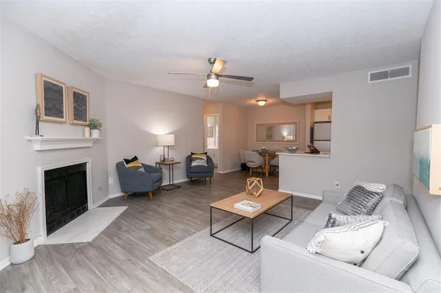 $1,104 | 820 Canton Road, Unit 1301, Marietta, GA 30060