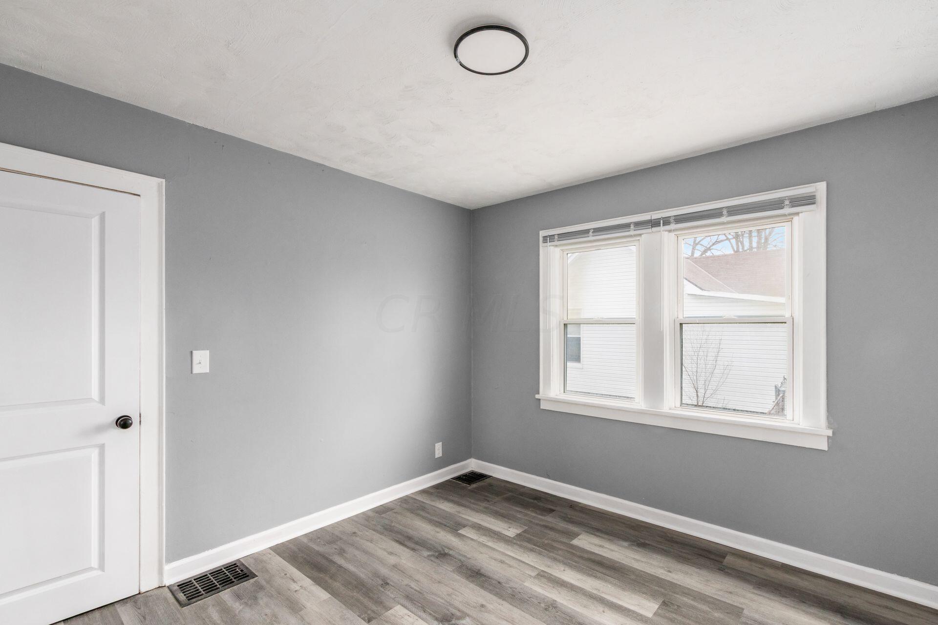 2113 Agler Road Columbus, OH 43211 - Photo 23 of 37 022_6d8_E 2113 Agler Rd-055_1