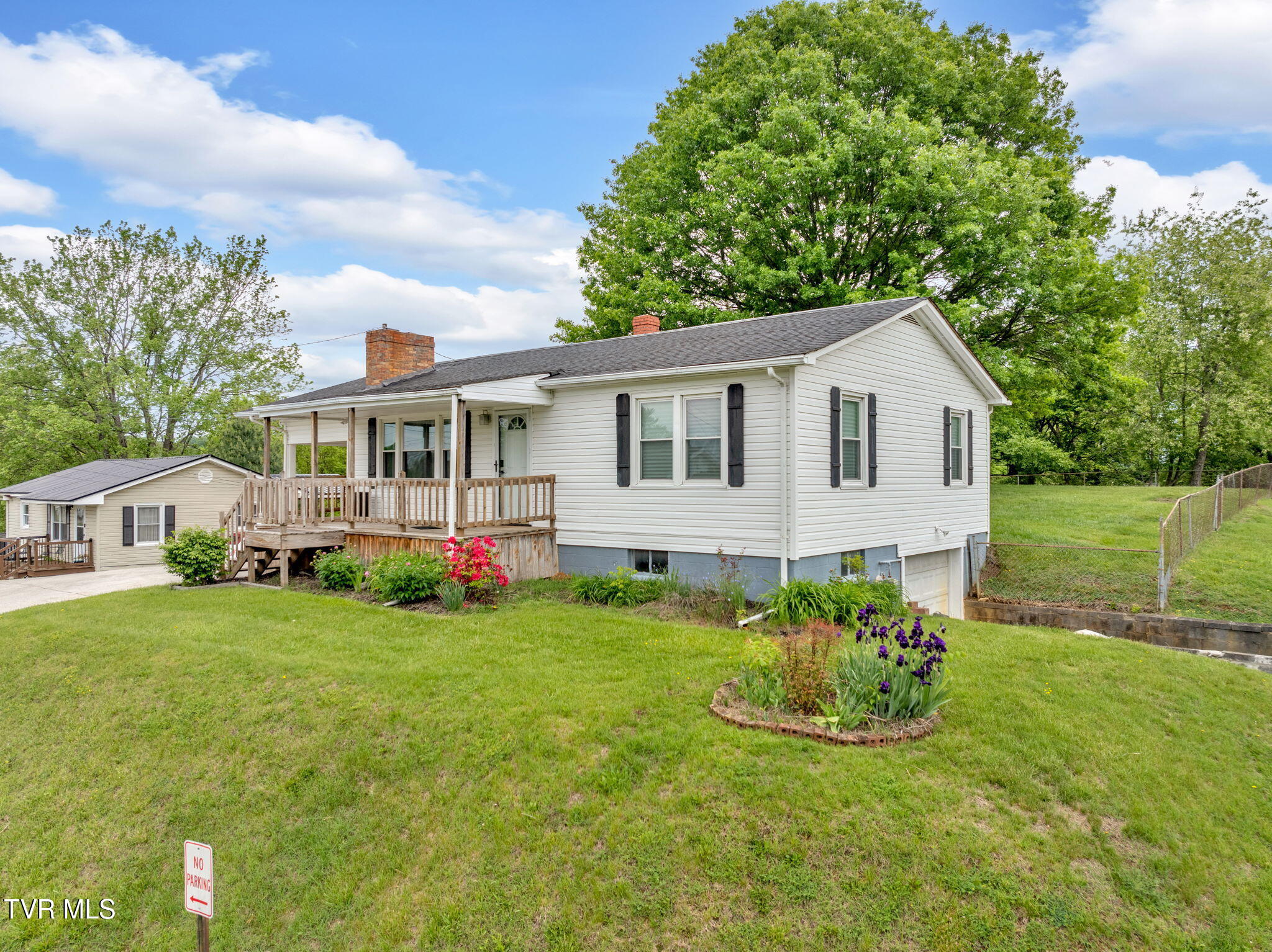 270 Ruth Street Southwest Abingdon, VA 24210 - Photo 1 of 31 2-web-or-mls-JH 20250502-001