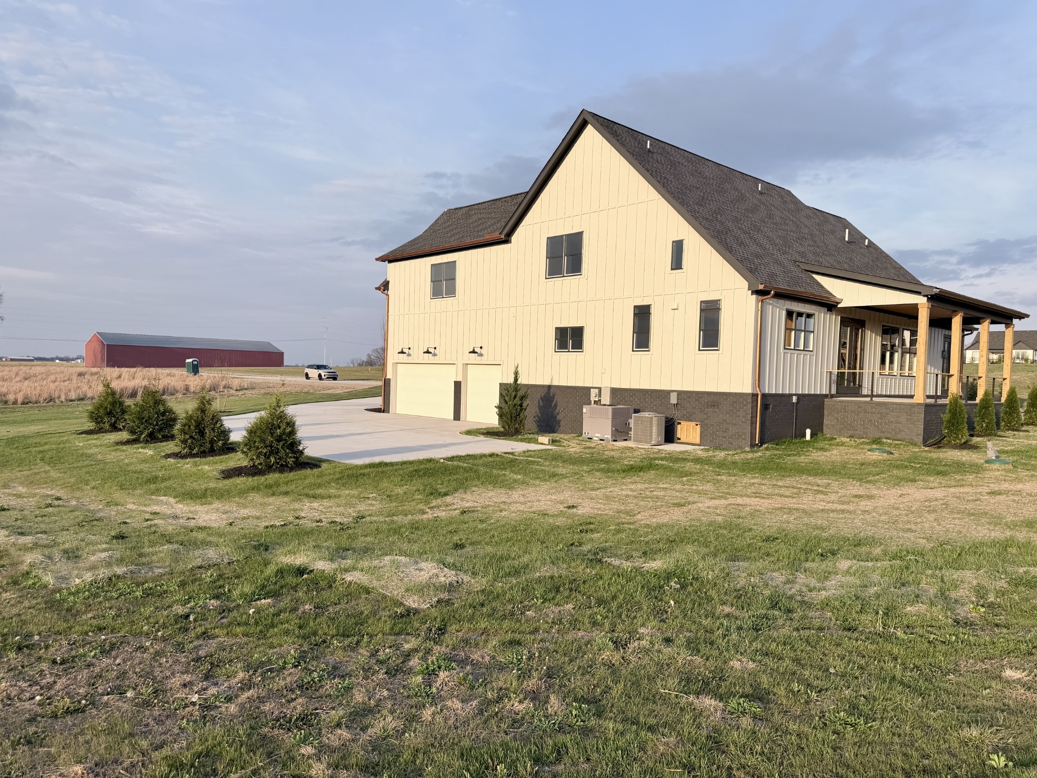 6447 Hopewell Road Springfield, TN 37172 - Photo 35 of 61 a view of a white house with a yard