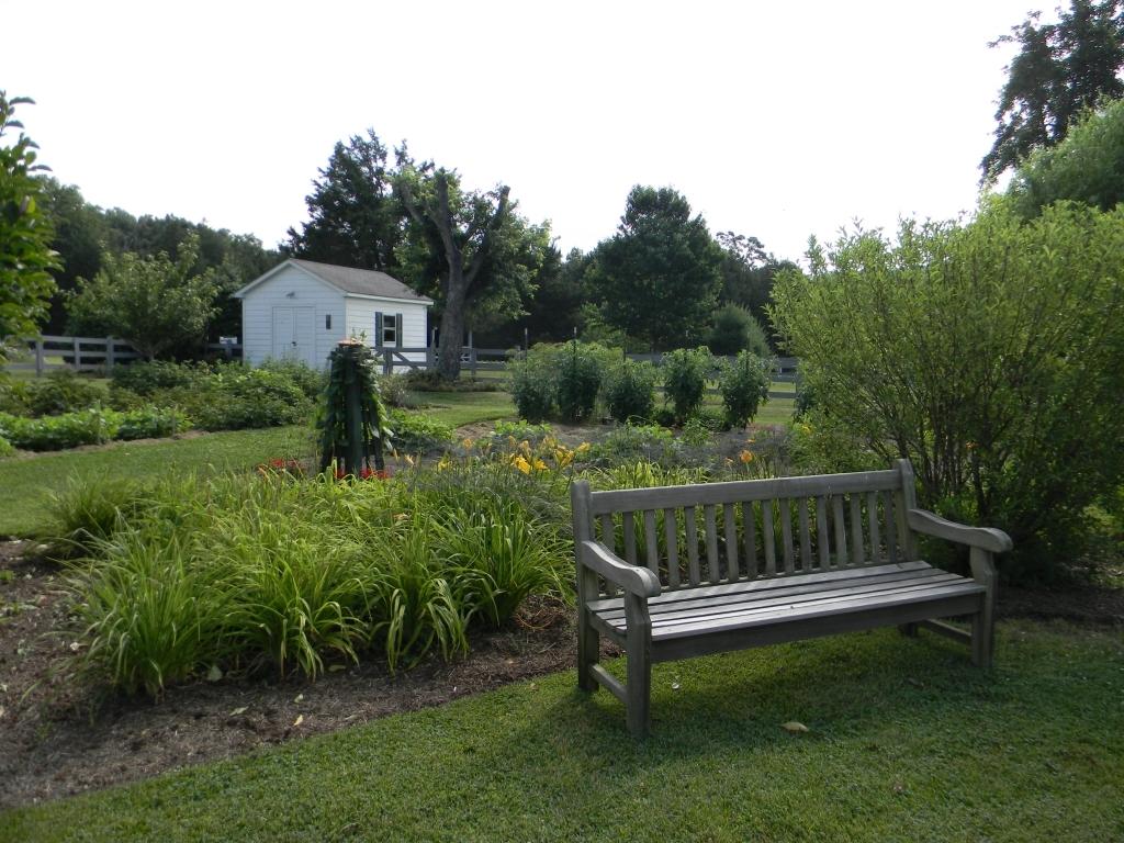 749 Timber Ridge Fincastle, VA 24090 - Photo 52 of 60 Garden Bench