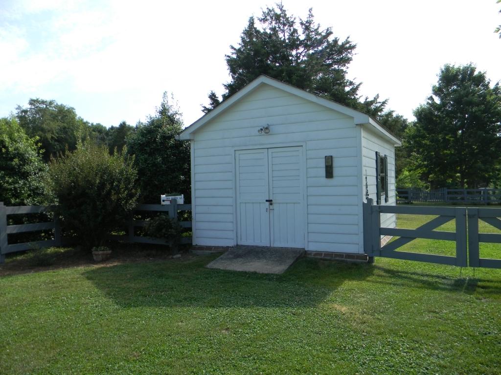 749 Timber Ridge Fincastle, VA 24090 - Photo 53 of 60 Potting and Storage Shed