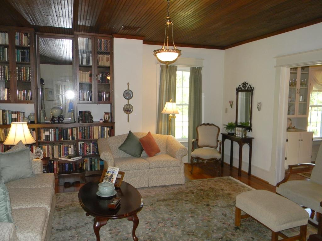 749 Timber Ridge Fincastle, VA 24090 - Photo 7 of 60 Living Room