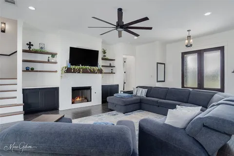 $584,900 | 539 BISHOP PVT Drive, Stonewall, LA 71078