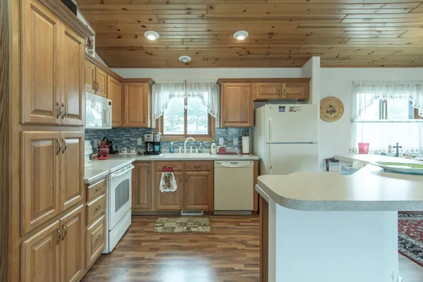 $459,500 | 27588 226th Street, Underwood, MN 56586