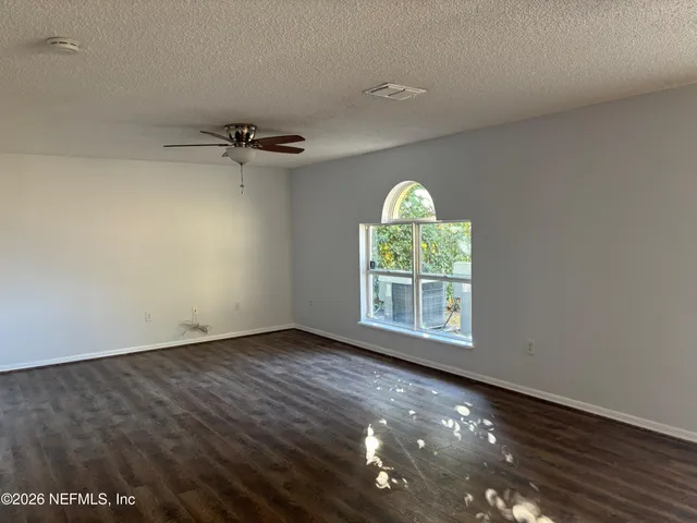 $2,450 | 7086 Shady Pine Court, Jacksonville, FL 32244