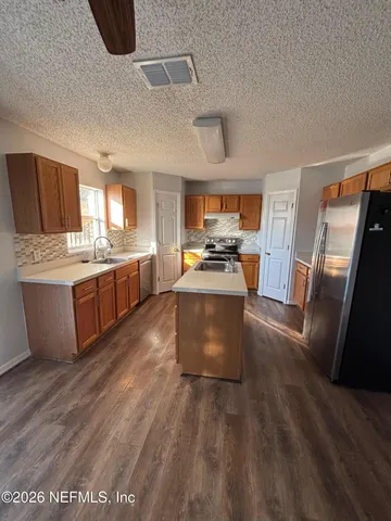 $2,450 | 7086 Shady Pine Court, Jacksonville, FL 32244