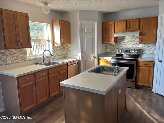 $2,450 | 7086 Shady Pine Court, Jacksonville, FL 32244