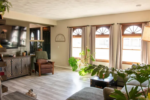 $359,000 | 510 Monticello Drive, Vincennes, IN 47591