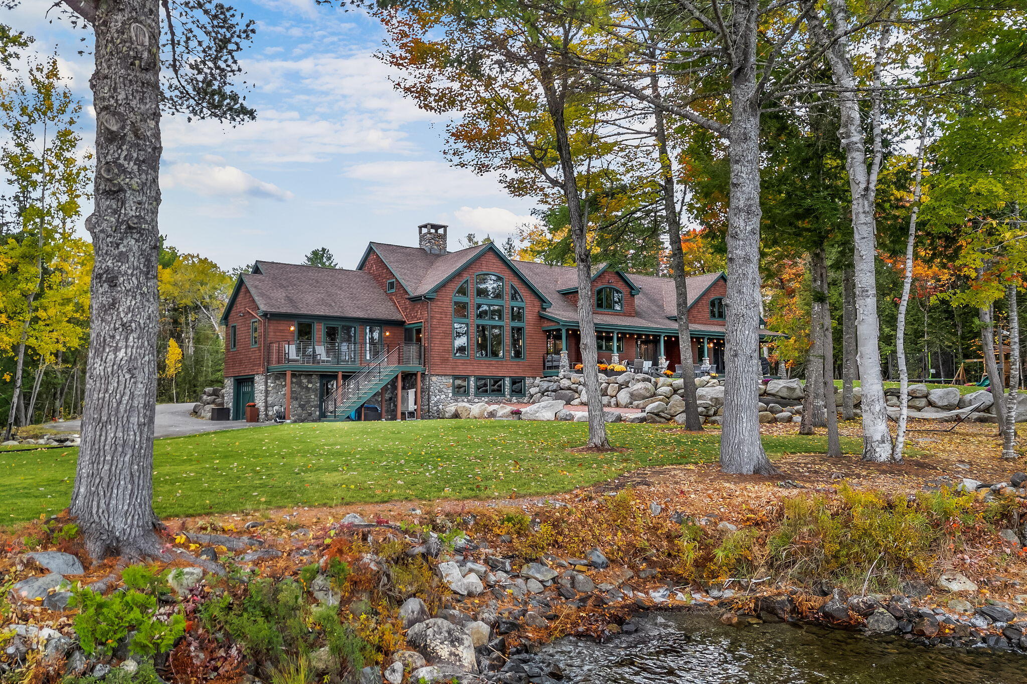 1-web-or-mls-11-salmon-rd