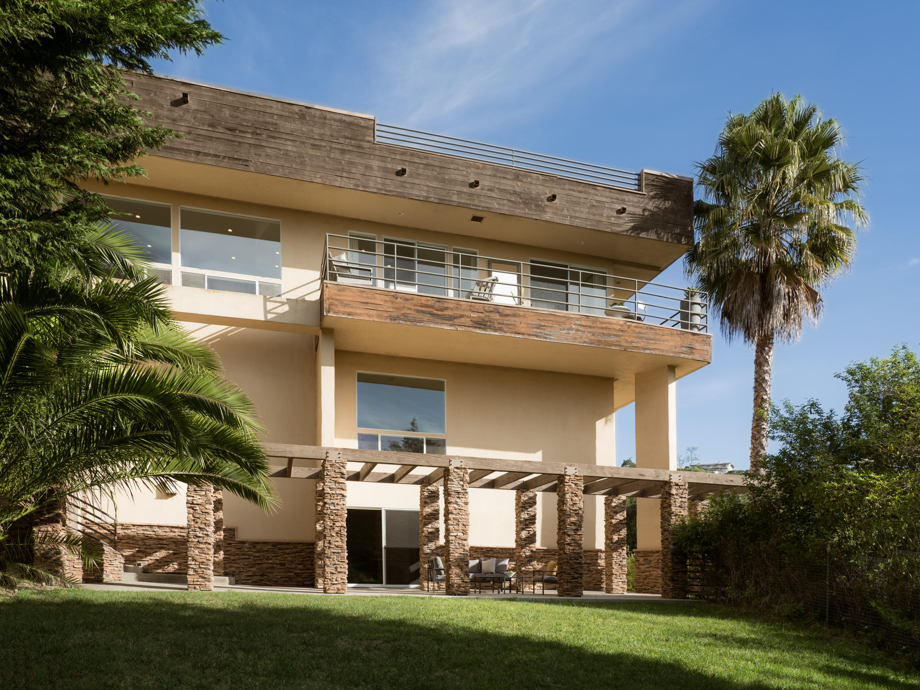 1776 Eucalyptus Hill Road Santa Barbara, CA 93103 - Photo 26 of 27 Exterior