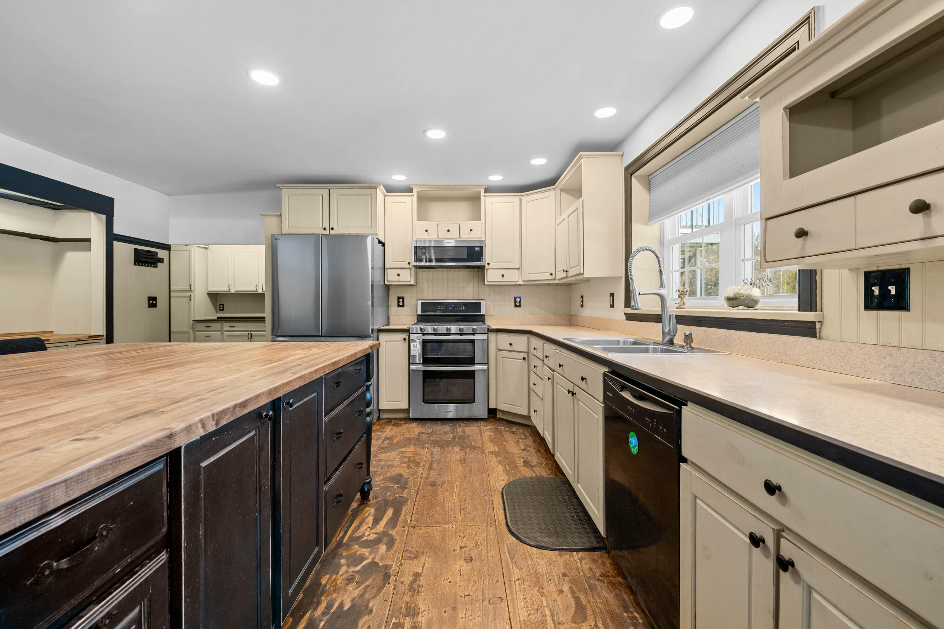 586 Richville Road Standish, ME 04084 - Photo 4 of 50 4-pic-18