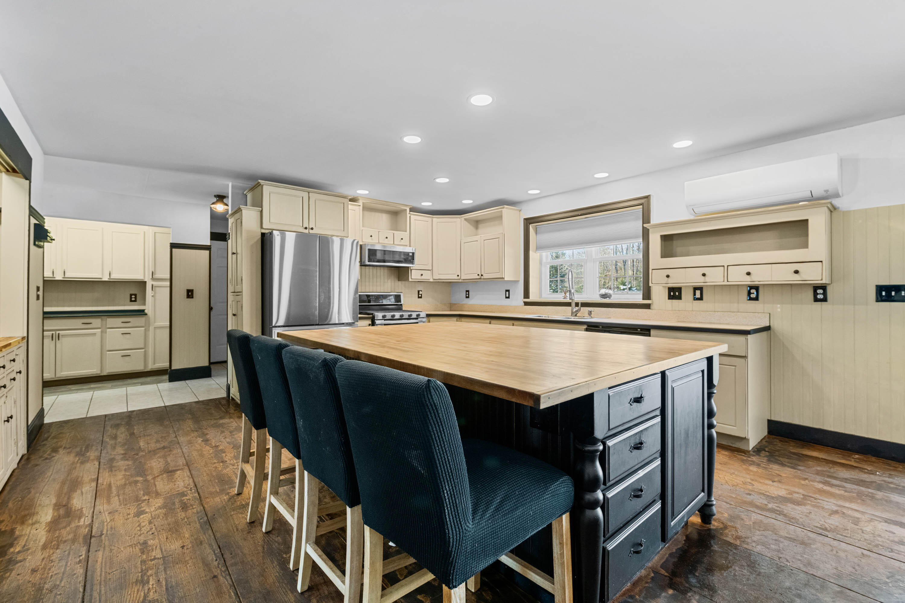 586 Richville Road Standish, ME 04084 - Photo 5 of 50 5-pic-17