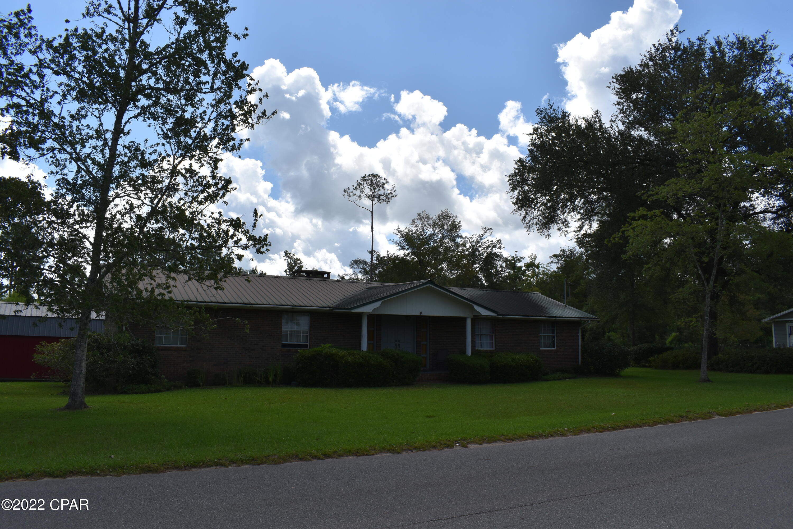 827 3rd Street Chipley, FL 32428 - Photo 1 of 25