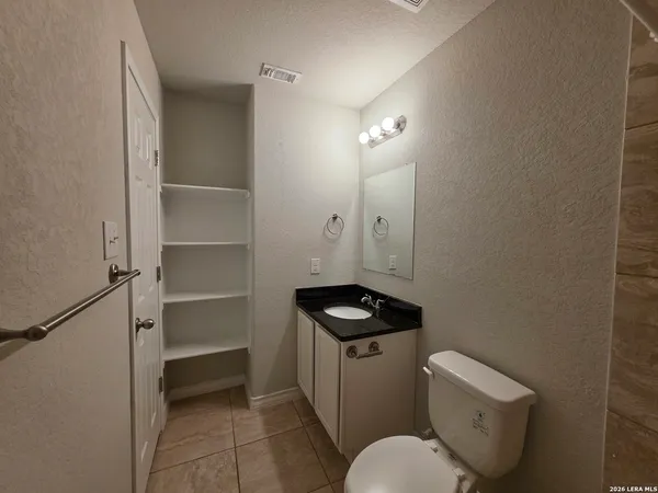 $1,250 | 16913 Dancing Ava, Unit 3, Selma, TX 78154