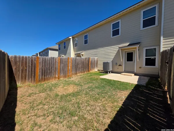 $1,250 | 16913 Dancing Ava, Unit 3, Selma, TX 78154