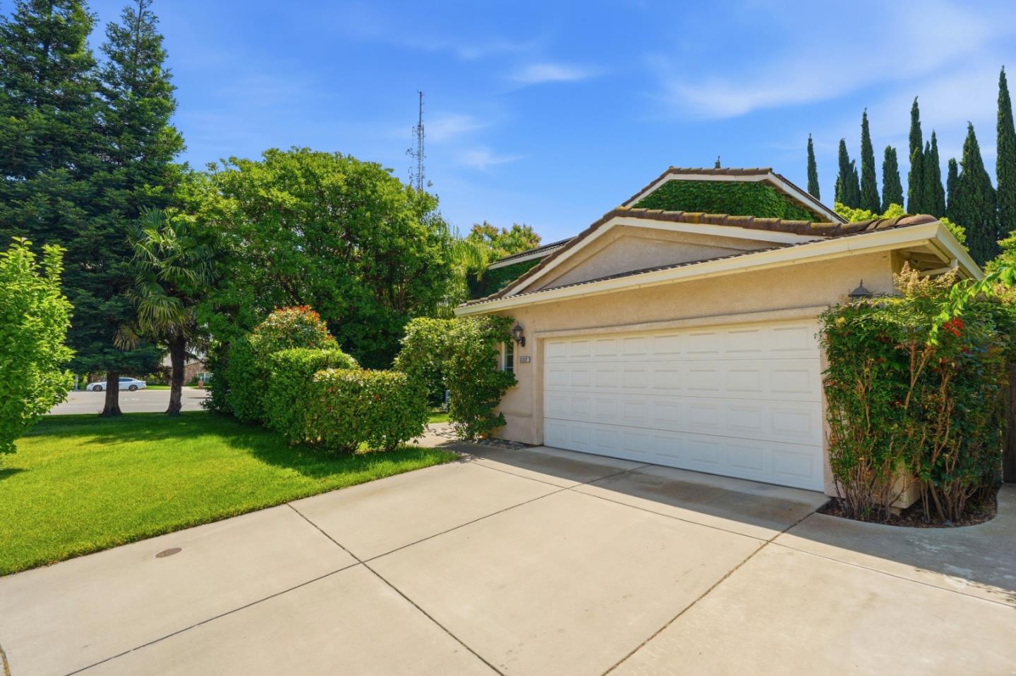 3712 Bold Ruler Court Modesto, CA 95355 - Photo 5 of 43