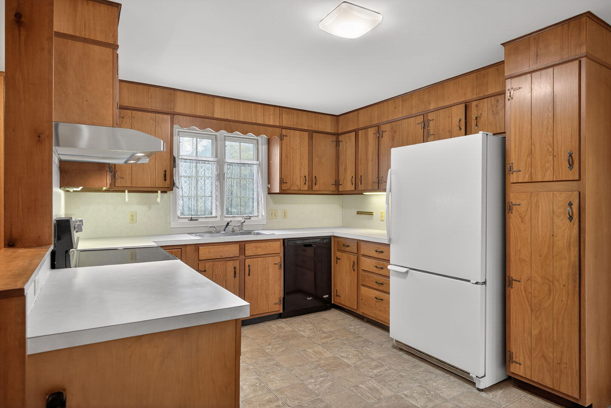 4 Nickerson Road Orleans, MA 02653 - Photo 15 of 32 Kitchen