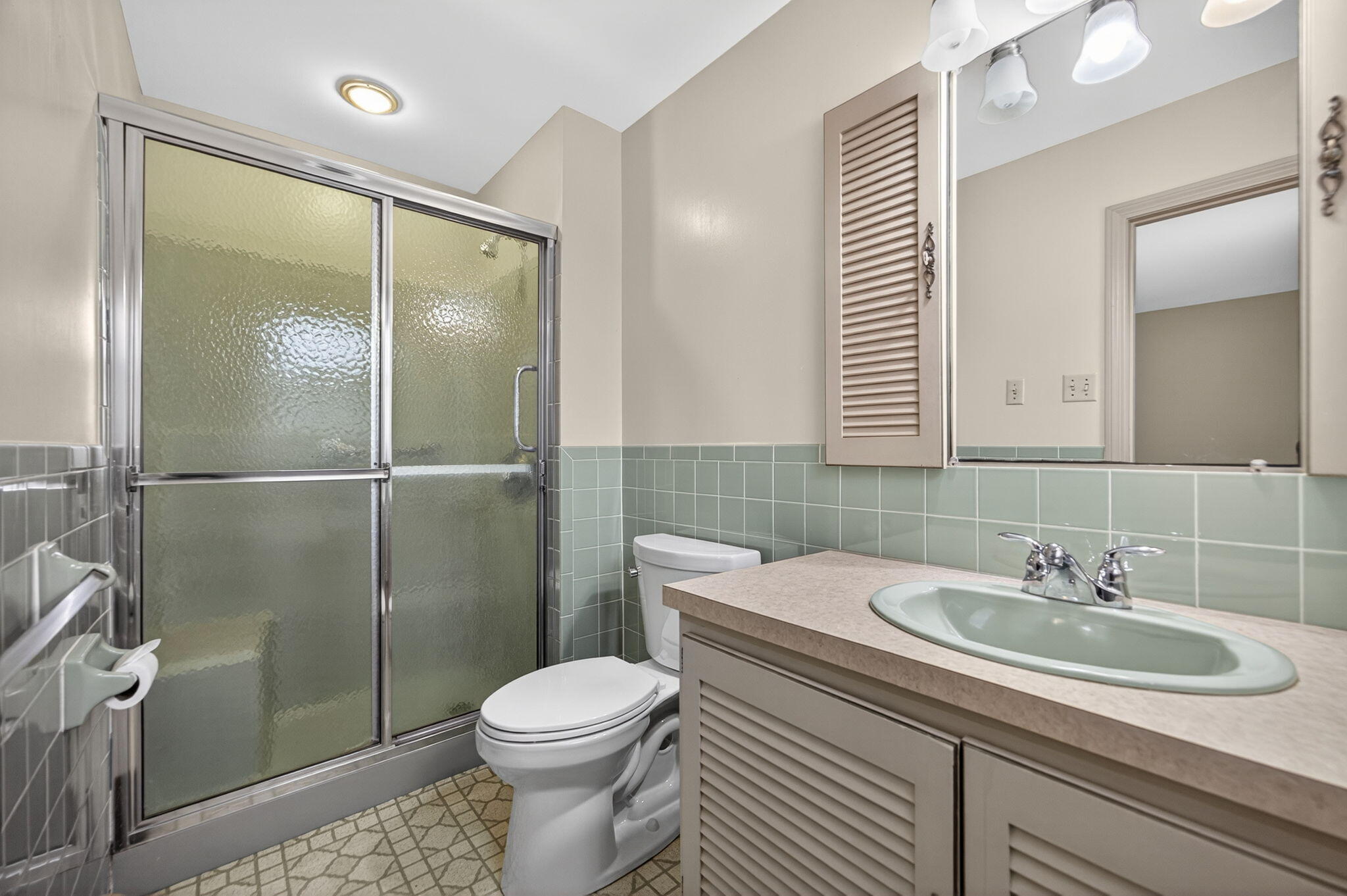 4 Nickerson Road Orleans, MA 02653 - Photo 24 of 32 Primary Bath