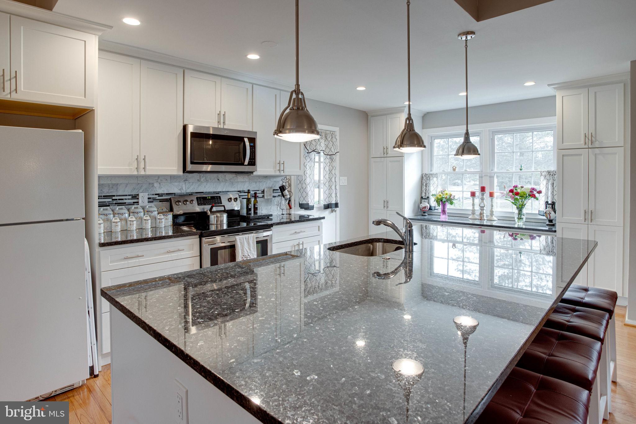 4301 Still Meadow Road Fairfax, VA 22032 - Photo 4 of 33 Plenty of Granite counterspace