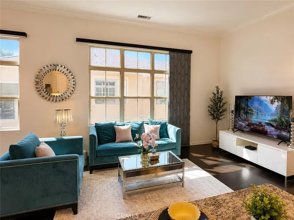 $1,099,999 | 66 Overbrook, Irvine, CA 92620