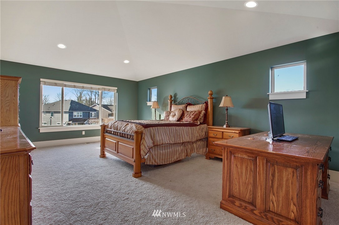 13905 174th Terrace Southeast Renton, WA 98059 - Photo 18 of 37