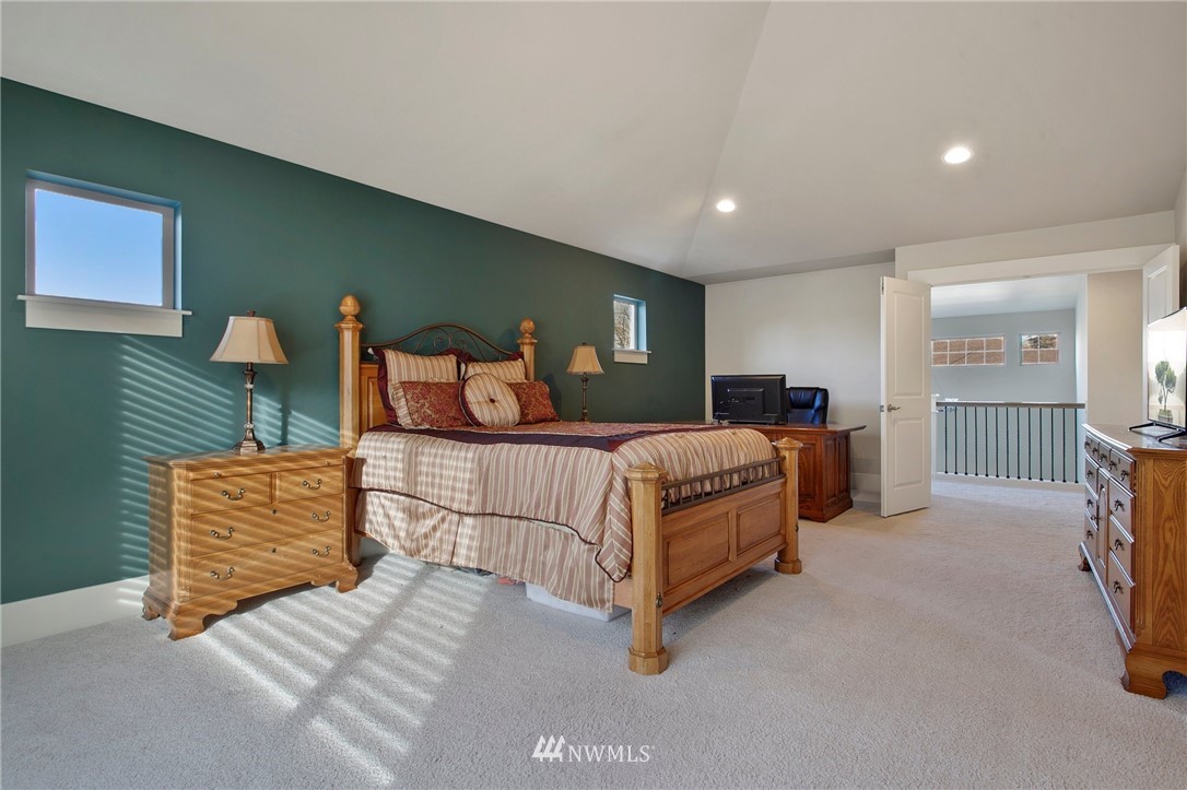 13905 174th Terrace Southeast Renton, WA 98059 - Photo 19 of 37