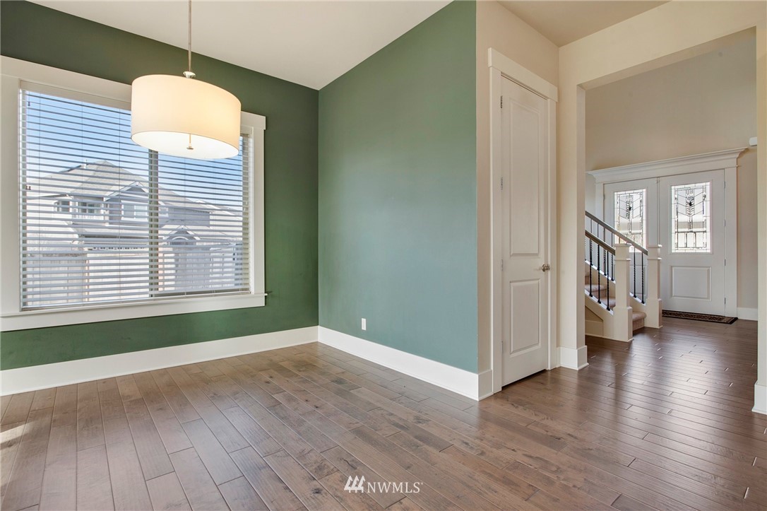 13905 174th Terrace Southeast Renton, WA 98059 - Photo 9 of 37