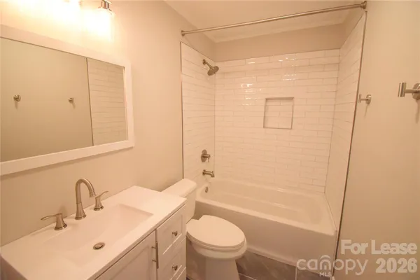 $3,995 | 4201 University Drive, Charlotte, NC 28209