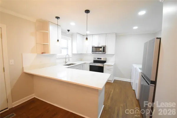 $3,995 | 4201 University Drive, Charlotte, NC 28209