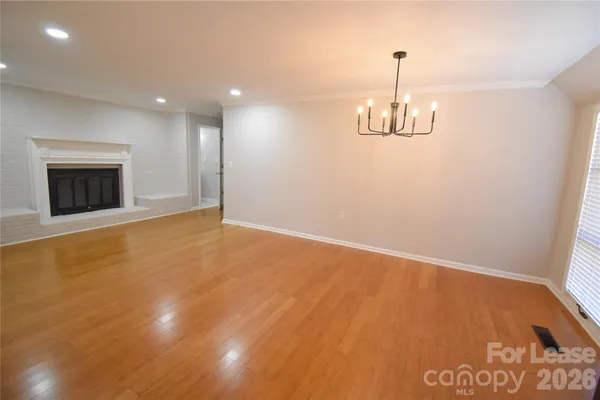 $3,995 | 4201 University Drive, Charlotte, NC 28209