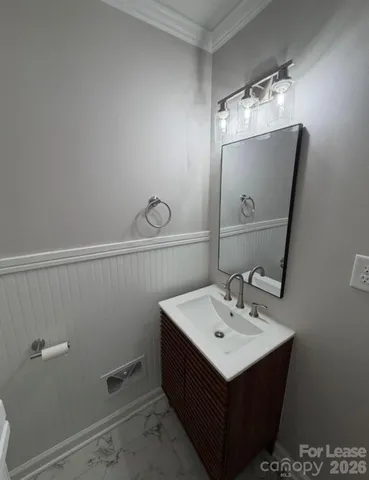 $3,995 | 4201 University Drive, Charlotte, NC 28209