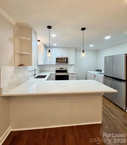 $3,995 | 4201 University Drive, Charlotte, NC 28209