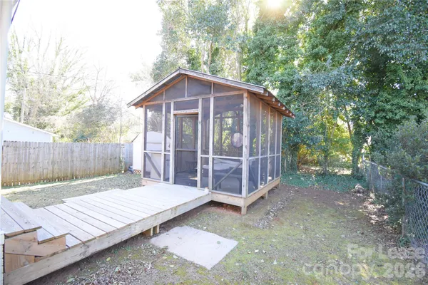 $3,995 | 4201 University Drive, Charlotte, NC 28209