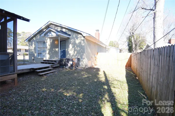 $3,995 | 4201 University Drive, Charlotte, NC 28209