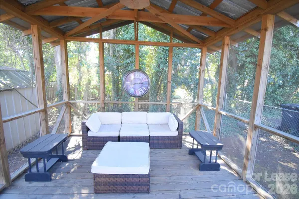 $3,995 | 4201 University Drive, Charlotte, NC 28209