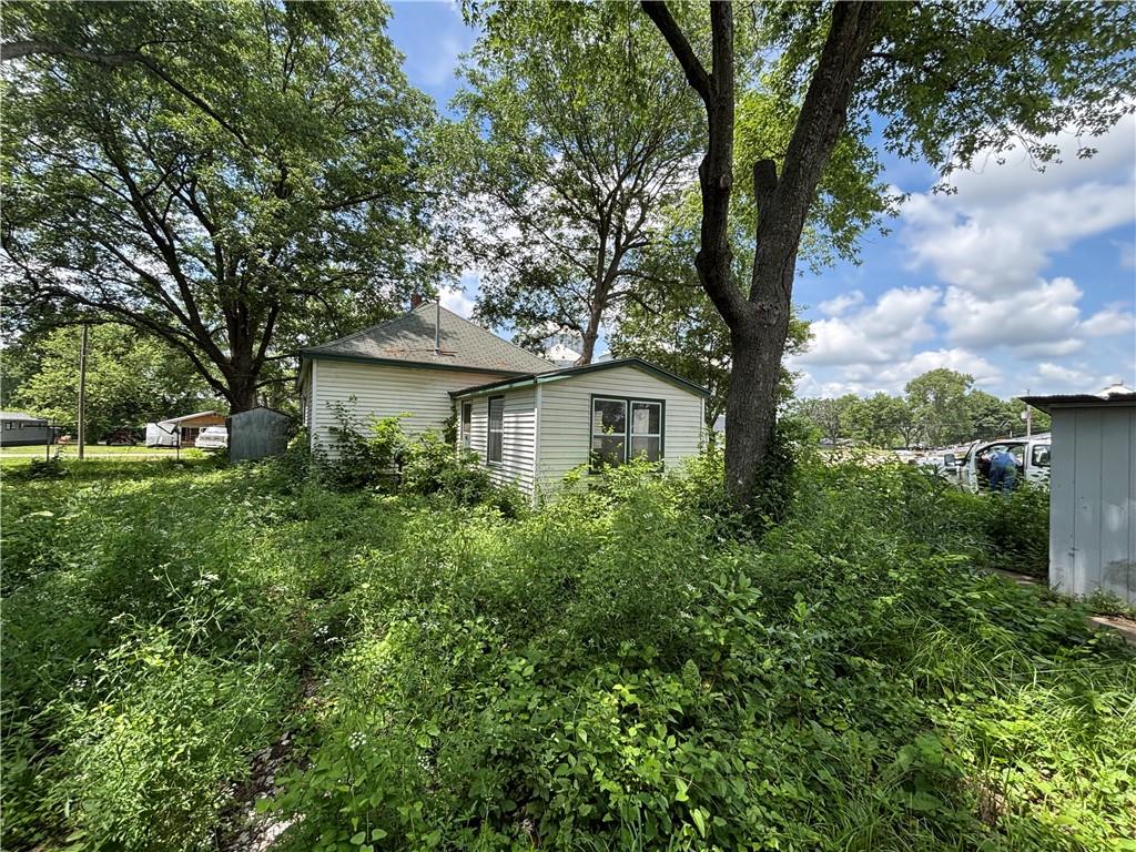 114 Schofield Street Waverly, KS 66871 - Photo 14 of 59