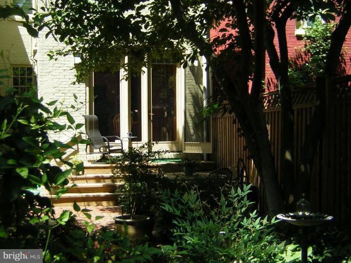 19 7th Street Northeast Washington, DC 20002 - Photo 15 of 30 Back yard