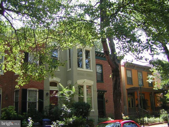 19 7th Street Northeast Washington, DC 20002 - Photo 27 of 30 City View 2