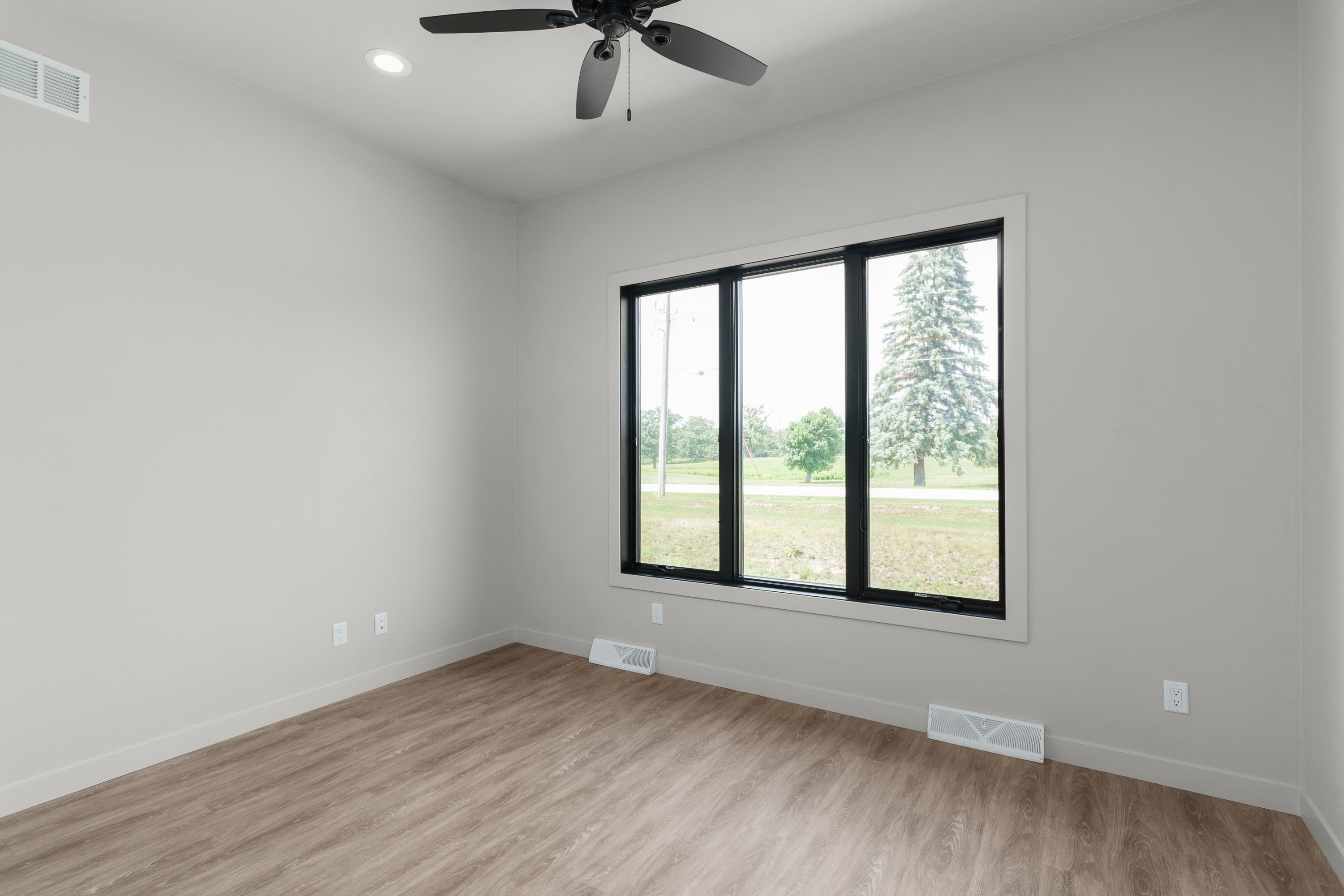381 Rdg Vw Drive, Unit 4 Milton, WI 53563 - Photo 5 of 51