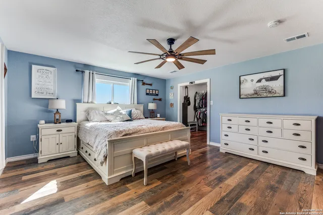 $575,000 | 1646 County Road 438, Nixon, TX 78140