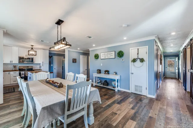 $575,000 | 1646 County Road 438, Nixon, TX 78140