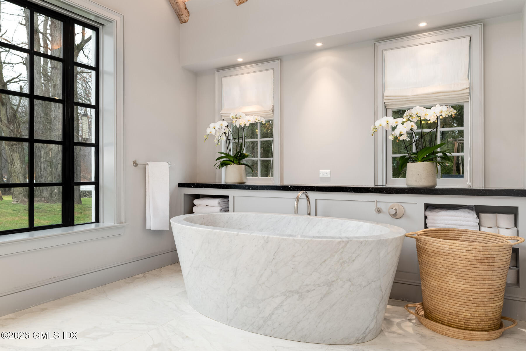 640 Round Hill Road Greenwich, CT 06831 - Photo 18 of 60 Primary Bath