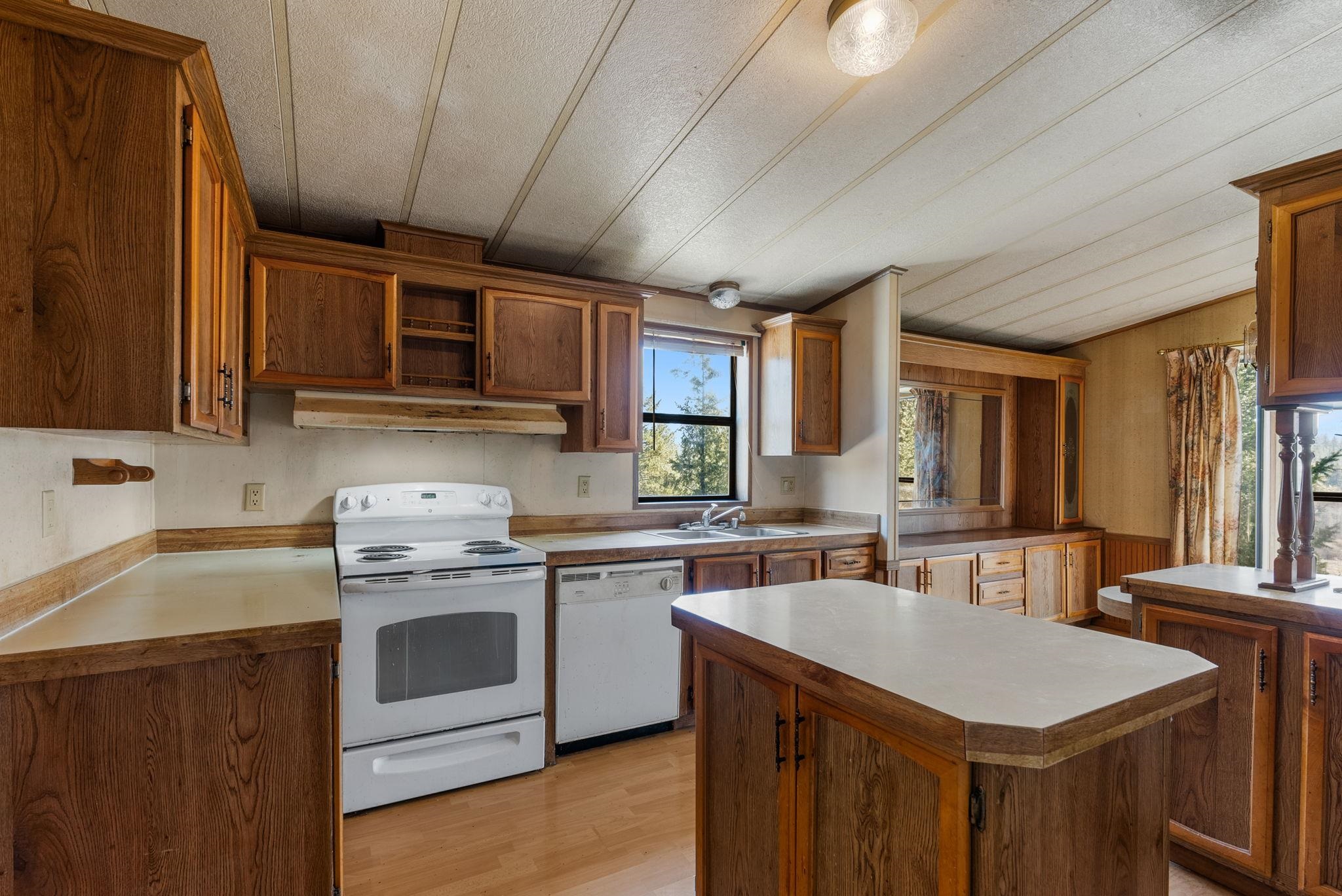 27220 North Milan Road Chattaroy, WA 99003 - Photo 5 of 25